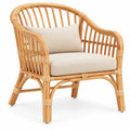 Sillón con estructura abierta con detalles de líneas verticales, beige y marrón
